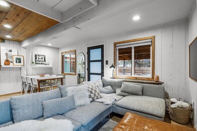 2022_11_10_51439_hemlock_la_pine-28