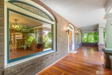 1220 10th Ave E, Seattle, WA 98102 - photo 4