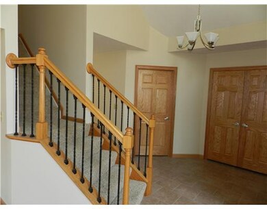 Entry/Foyer.