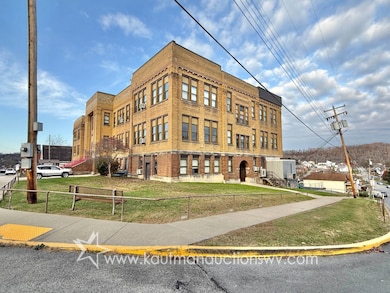 1400 N 19th St, Clarksburg, WV 26301 - photo 4