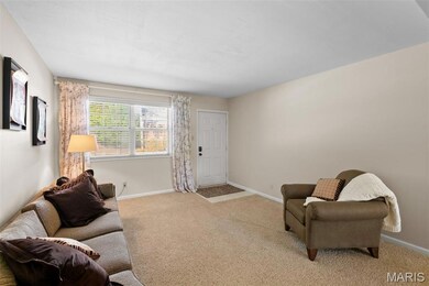 9208 Eager Rd, Saint Louis, MO 63144 - photo 3