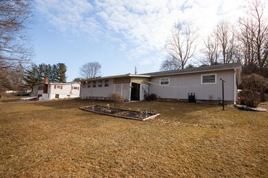 105 Hemlock Ln, Bloomsburg, PA 17815 - photo 2