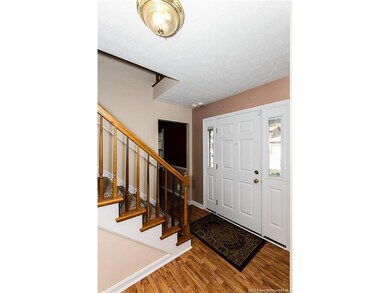 1016 Castlewood Dr, New Albany, IN 47150 - photo 2