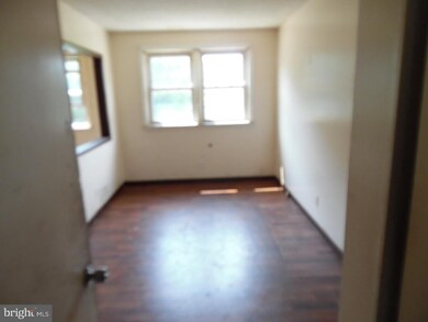 1249 Lakeshore Dr, Camden, NJ 08104 - photo 6