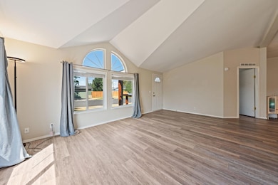 604 NE Shoshone Dr, Redmond, OR 97756 - photo 5