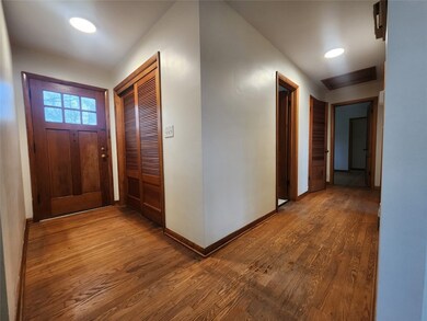 Foyer/Hallway