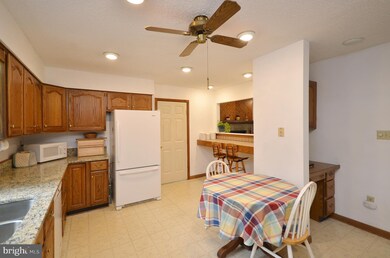 17705 Silcott Springs Rd, Purcellville, VA 20132 - photo 5