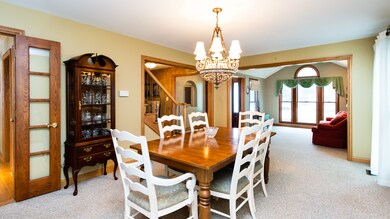 271 E Saint Charles Rd, Elmhurst, IL 60126 - photo 2