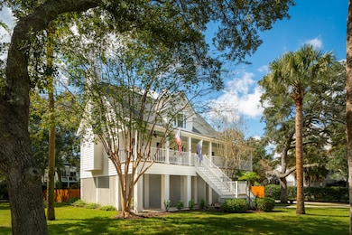 1602CharlotteCir-KeenEyeMarketing-001