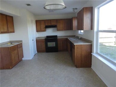 Kitchen. Extra Large kitchen, pantry