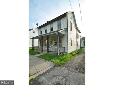 416 Main St, Freemansburg, PA 18017 - photo 2
