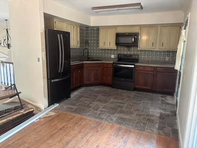 816 Water St, Hobart, IN 46342 - photo 5