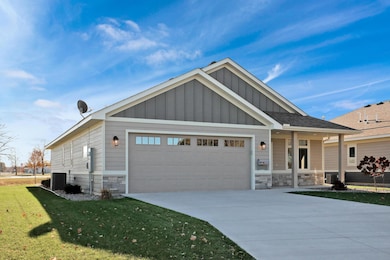 1286 Jefferson Ct, Shakopee, MN 55379 - photo 3