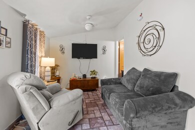 2822 Sewell St, Rockford, IL 61109 - photo 5