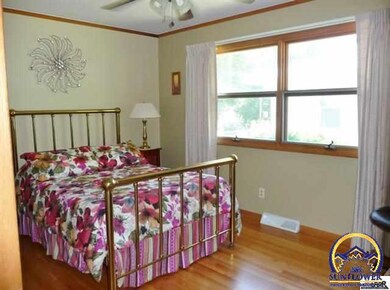 1745 SW Randolph Ave, Topeka, KS 66604 - photo 6