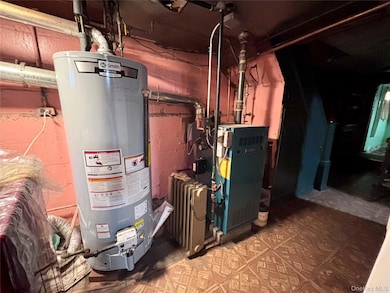 107-49 121st St, South Richmond Hill, NY 11419 - photo 5