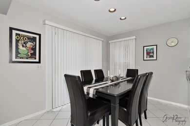 631 Cobblestone Ln, Buffalo Grove, IL 60089 - photo 7