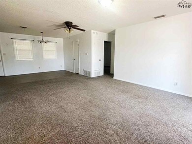 1408 Larchmont Place, Wichita Falls, TX 76302 - photo 3