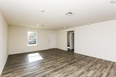 1646 Elizabeth Ave, Wichita Falls, TX 76301 - photo 3