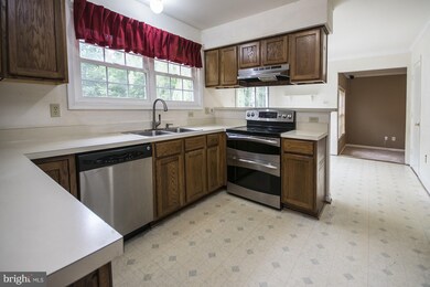 24 Darbywood Ct, Stafford, VA 22554 - photo 7