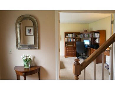 9 Bayberry Cir, Shrewsbury, MA 01545 - photo 2