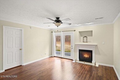 04-Living Room