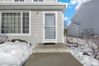 10320 W Whitnall Edge Cir unit A, Franklin, WI 53132 - photo 2