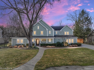 What beautiful curb appeal!