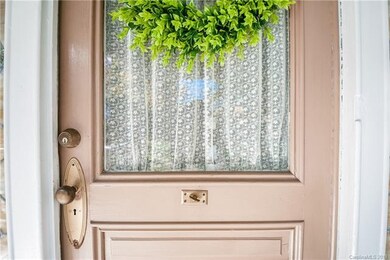 519 Davie Ave, Statesville, NC 28677 - photo 4