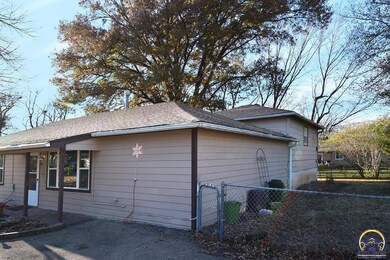 3517 SW Mayo Ave, Topeka, KS 66611 - photo 3