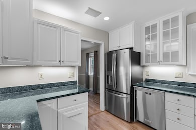 2104 N Jefferson St, Arlington, VA 22205 - photo 5