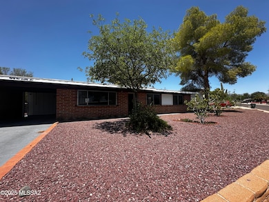 8175 E 20th St, Tucson, AZ 85710 - photo 3