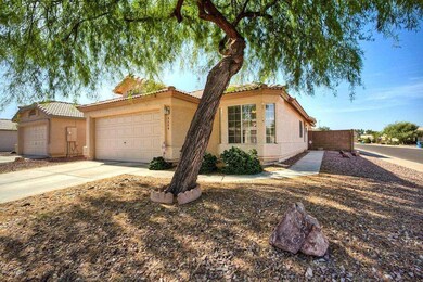 2209 E Kelton Lane