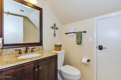 6 7330 Powder Rm (800x530)