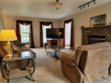 3705 Bon View Dr, Erie, PA 16506 - photo 5