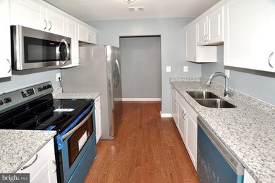 12129 Dove Cir, Laurel, MD 20708 - photo 3