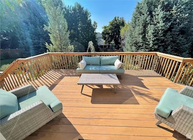 2009 E Sweetbriar Ln, Sandy, UT 84092 - photo 4