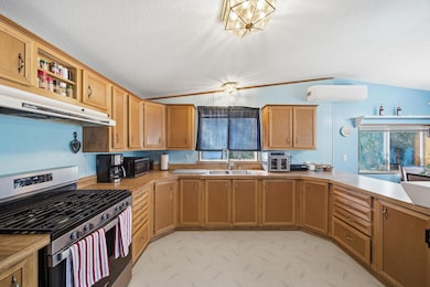 unlisted-address, Redding, CA 96003 - photo 4