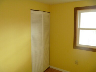 1209 Sacramento Dr, Carpentersville, IL 60110 - photo 6