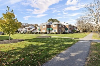 40 Emerson Gardens Rd unit 40, Lexington, MA 02420 - photo 3