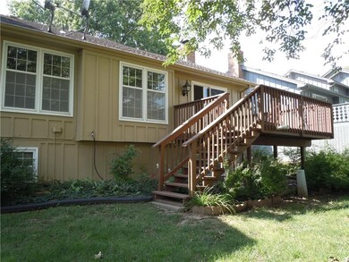 9917 Edelweiss Cir, Shawnee, KS 66203 - photo 4