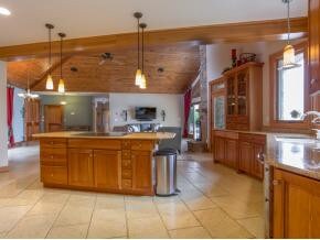 Kitchen with island