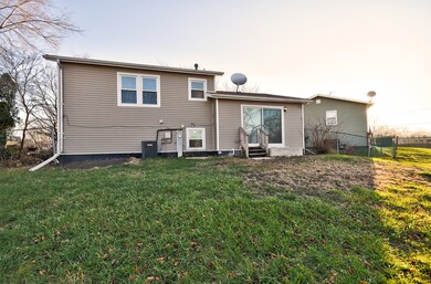 17516 Winston Ct, Country Club Hills, IL 60478 - photo 3