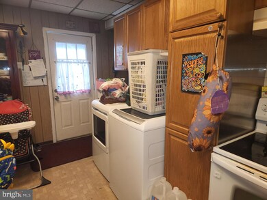 425 N Railroad St, Tamaqua, PA 18252 - photo 6