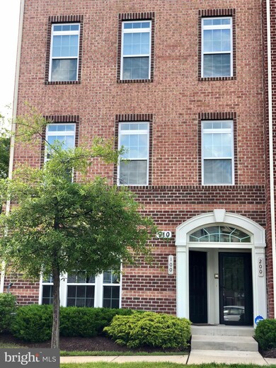 910 Hall Station Dr unit 100, Bowie, MD 20721 - photo 3