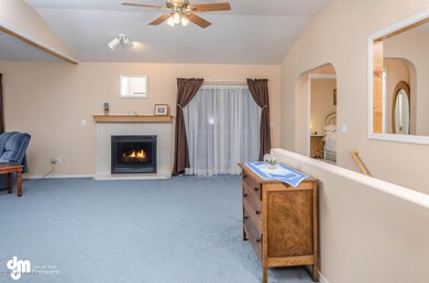 600 N Day Road Wasilla AK-large-004-Livi
