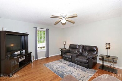 143 Deans Ranch Dr, Statesville, NC 28625 - photo 5