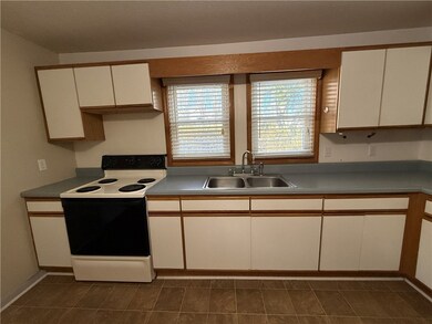 310 S Pine St, Walhalla, SC 29691 - photo 7