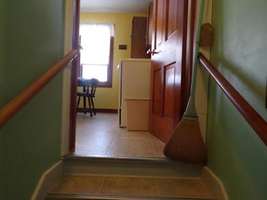 4-kitchen entrance