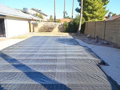 023-411189-back-yard-3
